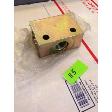 New OEM Genuine Komatsu Excavator Hydraulic Block 20E-62-K1940 Fast Shipping!