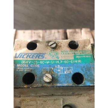 Vickers DG4V-3S-6C-M-U-HL7-60-EN490 Hydraulic Valve With Parker Hydraulic Blocks