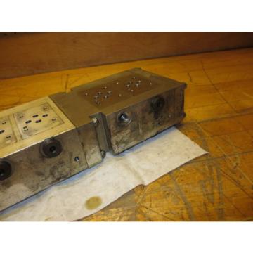 Vickers 627032 02 Aluminum Hydraulic Manifold 7 Station D03  180989 89-4-3-6508