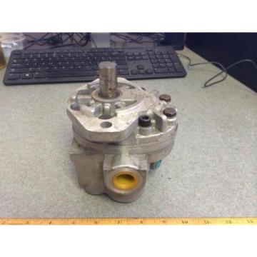 Parker Hannifin H20A1A1AA280-B Hydraulic Gear Pump 1 1/4&#034; In / 7/8&#034; Out