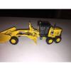 2005 First Gear Komatsu GD 655 Grader W/plow Diecast Toy Construction #5 small image