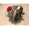 Vickers 26 Series Hydraulic Gear Pump, 3500psi Max Pressure 53GPM 26001-RZG #1 small image