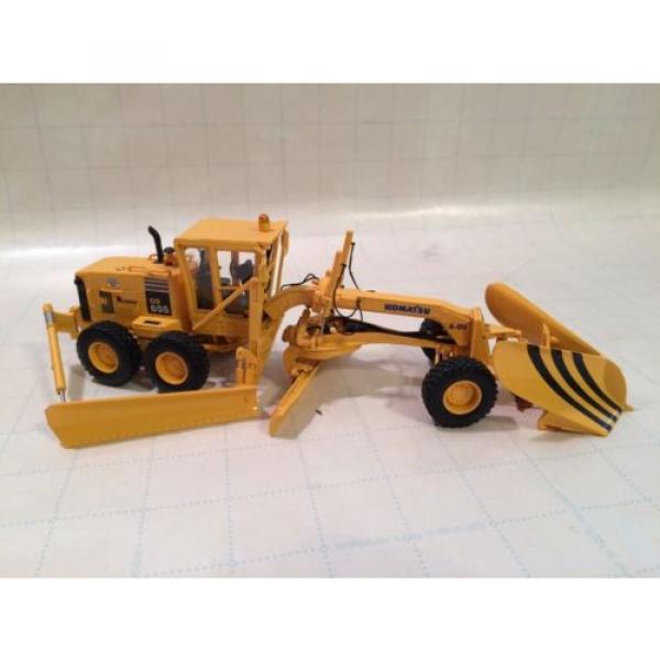 First Gear Conrad NZG Komatsu GD655 motorgrader with Snow Wing and V plow #1 image