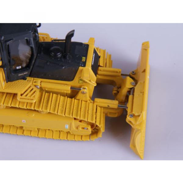 1:50 DieCast Komatsu D61EX Construction Universal Hobbies Collection UH8000 #6 image