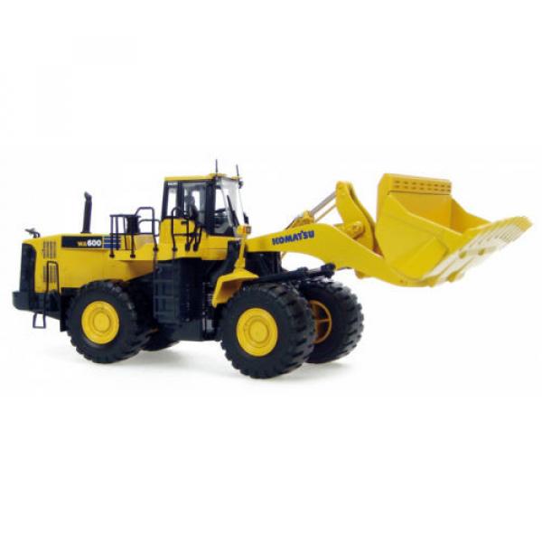 Universal Hobbies UH 8008 Komatsu WA600-6 Four Wheel Loader Diecast Scale 1:50 #2 image