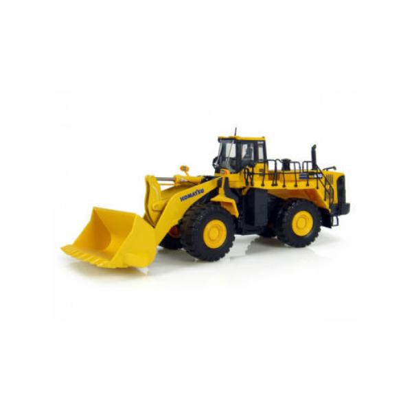 Universal Hobbies UH 8008 Komatsu WA600-6 Four Wheel Loader Diecast Scale 1:50 #5 image