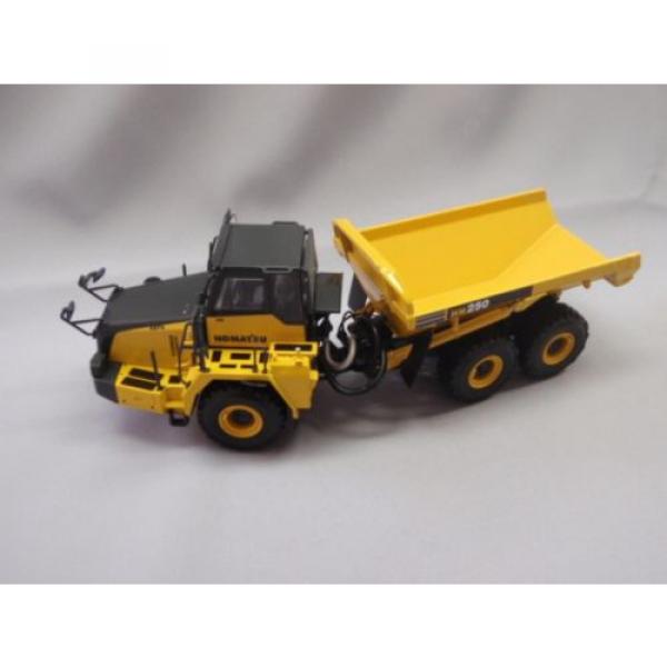 New! Komatsu dump truck HM250 1/50 DieCast Universal Hobbies  f/s from Japan #4 image