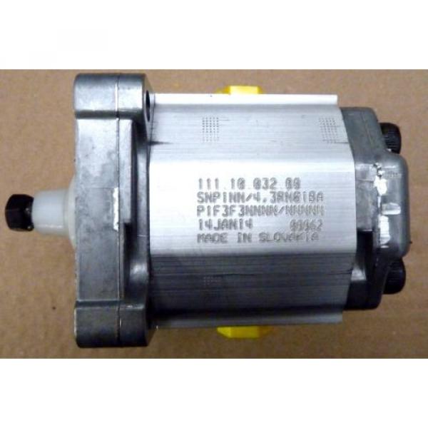 TUROLLA 111.10.032 GROUP 1 GEAR PUMP SNP1NN - SAUER SUNDSTRAND/SAUER DANFOSS #1 image