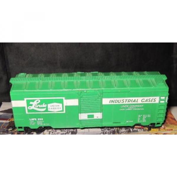 HO Scale Life-Like Linde Union Carbide 40&#039; Sliding Door Box Car LAPX #358 #3 image