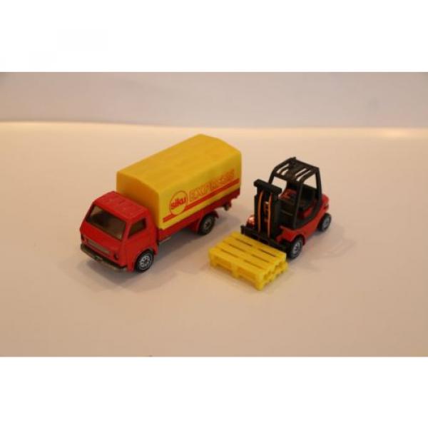 Siku Set 1625 Pritschenwagen MAN VW mit Gabelstapler Linde H30 und 2 Paletten #1 image