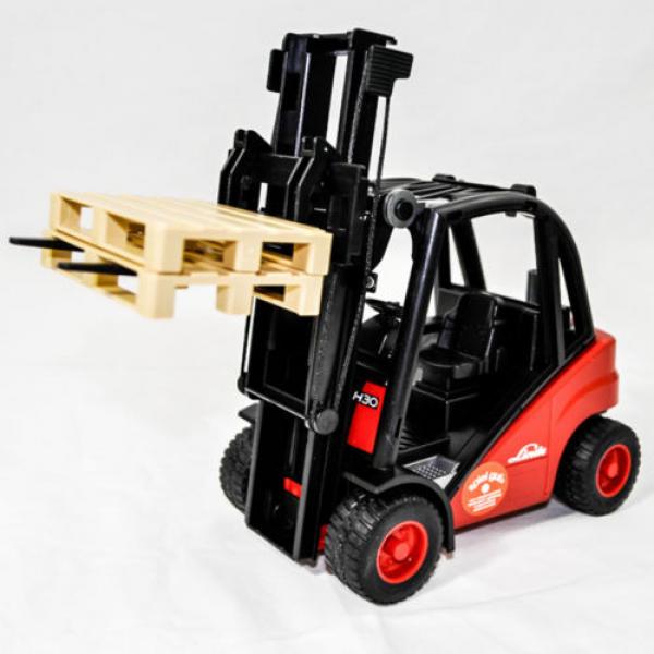 Bruder 02511 Linde fork lift H30D with pallets Scale 1:16 German Tough Realistic #6 image