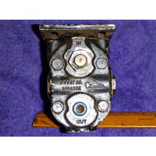 Cessna Hydraulic Pump G20422, Intake Port: 3/8&#034; NPT, Outlet Port: 1/4&#034; NPT #12 image