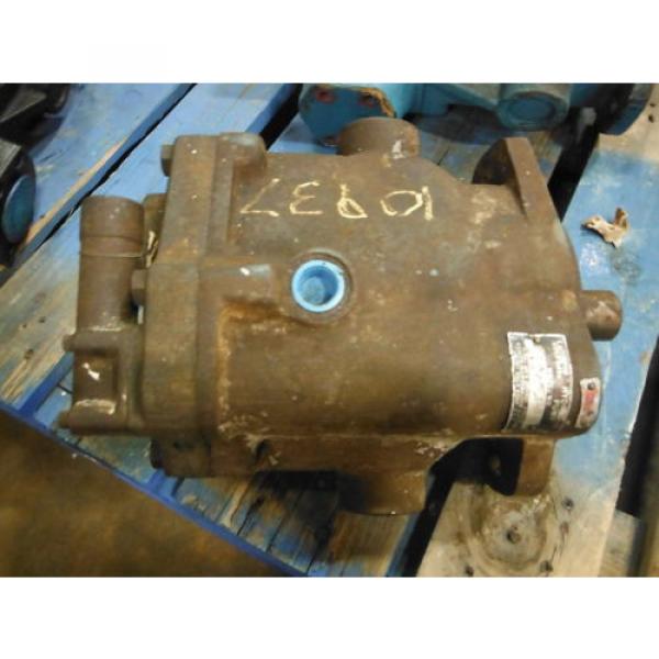 VICKERS HYDRAULIC PUMP PVB20 FLS10 CM810 ~ USED #1 image