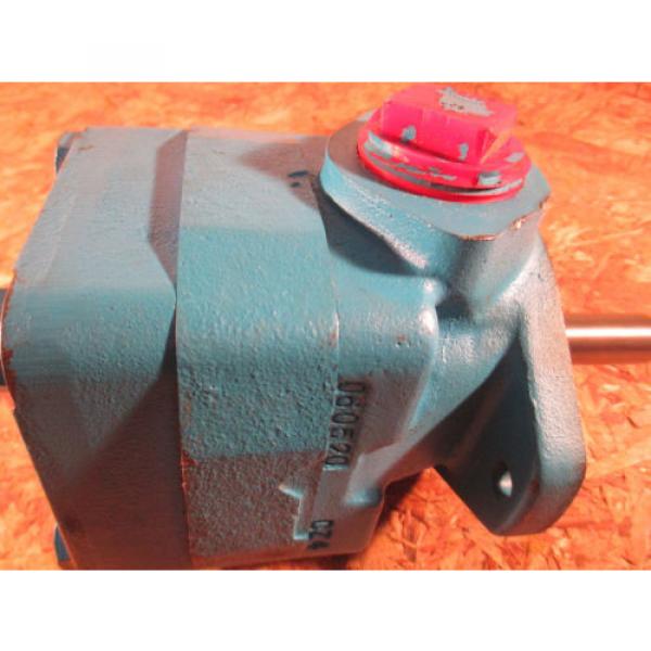 VICKERS V20 1P12P 1A11 HYDRAULIIC VANE PUMP  NOS  EATON #6 image