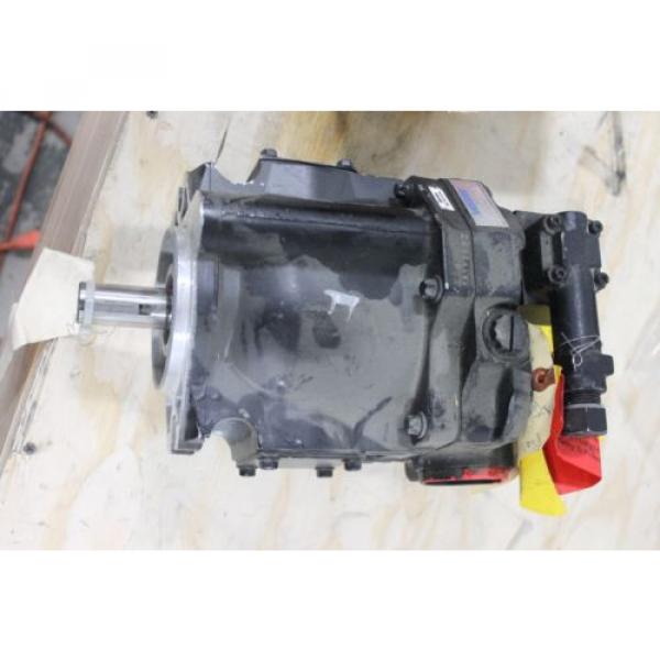 NEW VICKERS HYDRAULIC PUMP PVE19RW-Q1830-1 0475402 #1 image