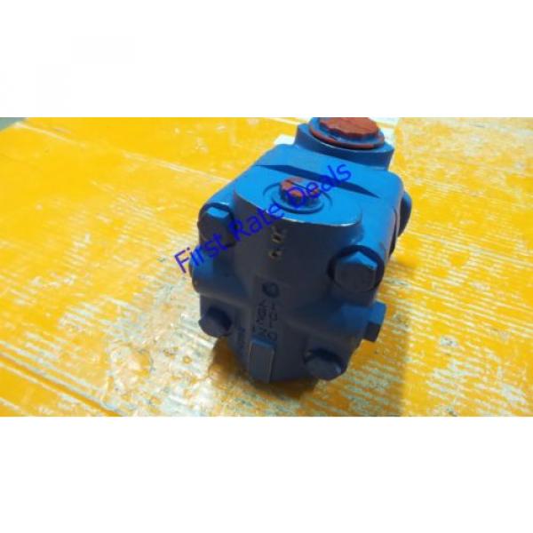 Vickers 02-142737-7 Single Vane Pump V20F 1S12S 38C7H 22L V20 12 GPM Eaton NEW #2 image