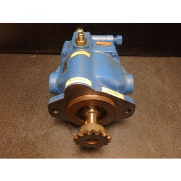 Vickers Hydraulic Pump PVB10 RSY 31 CM 11 _ PVB10RSY31CM11 #1 image