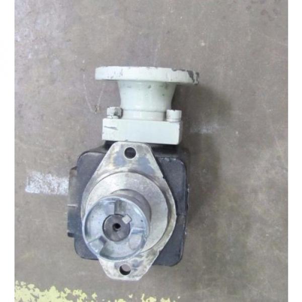 DANISON T6E 066 1R02 B5 T6E0661R02B5 SINGLE VANE HYDRAULIC PUMP #5 image