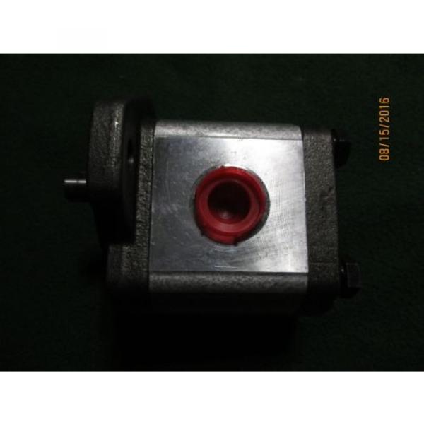 NEW 2G HONOR HYDRAULIC GEAR PUMP 2GG1U16R 98 CID, 3500 PSI,CW, 5/8 KEYED SHAFT #5 image