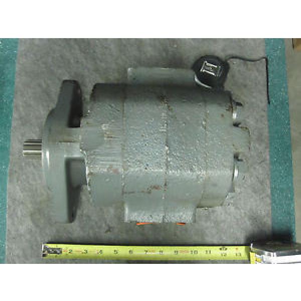 NEW GROVE HYDRAULIC PUMP # 7632000030  7 632 000030 #1 image