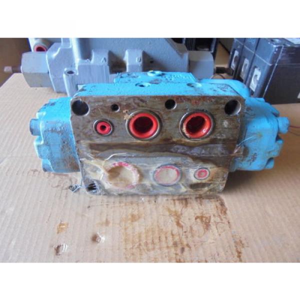 ABEX DENISON MODEL # D1D1235103 0 03-4 DIRECTIONAL VALVE - REPAIRED #3 image