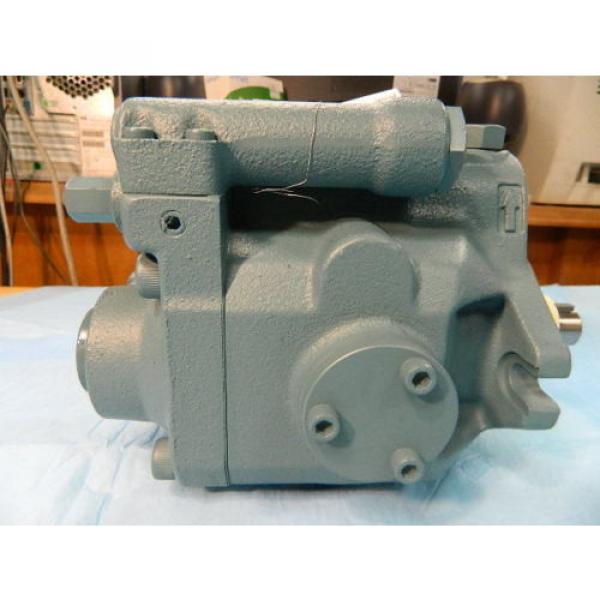 Origin DAIKIN V-SERIES HYDRAULIC PISTON PUMP V15A2R-95 NIB #6 image