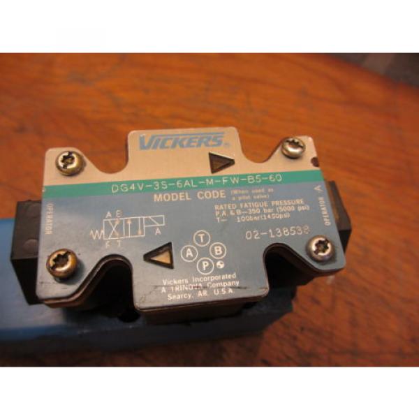 Vickers DG4V-3S-6AL-M-FW-B5-60 Hydraulic Directional Valve 120V Coil 02-101731 #2 image