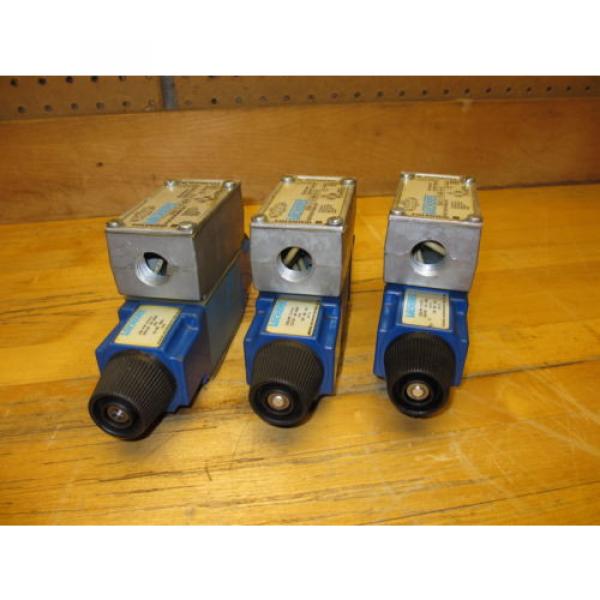 Vickers DG4V-3-2C-M-WL-B-40 Hydraulic Valve 5000PSI w/ 633741 115/120 vac Coils #5 image