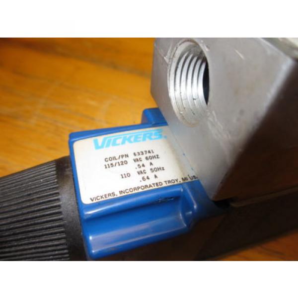 Vickers DG4V-3-2C-M-WL-B-40 Hydraulic Valve 5000PSI w/ 633741 115/120 vac Coils #3 image