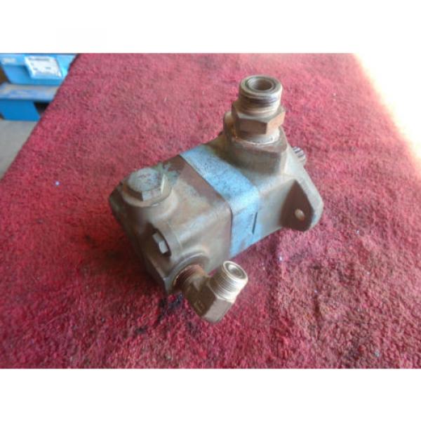 Vickers Hydraulic Pump - Model# V10F1P6B - 12B5K20L turns well #2 image