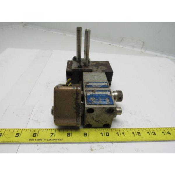 Vickers FNM 3AK-30-JA DG4M4-32A-20-JA Mini Directional Valve Flui-Trol 100V Coil #2 image