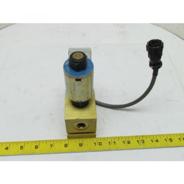 Vickers EPV10-12D-M-U-10 23035 Hydraulic Flow Control Valve w/Plug 12VDC Coil #1 image