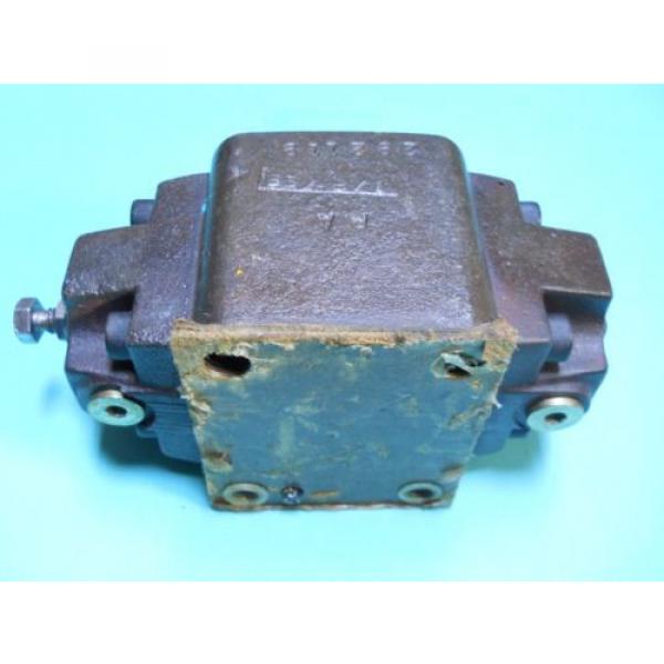 VICKERS RCG-06-A1-30 HYDRAULIC PRESSURE CONTROL VALVE 80-250 PSI Origin CONDITION #5 image