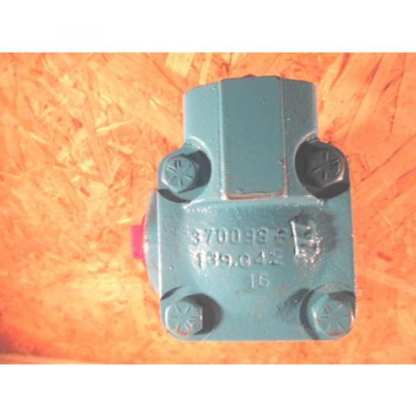 VICKERS V10 1P2P 1D20 HYDRAULIC VANE PUMP , V101P2P1D20 , NOS #5 image