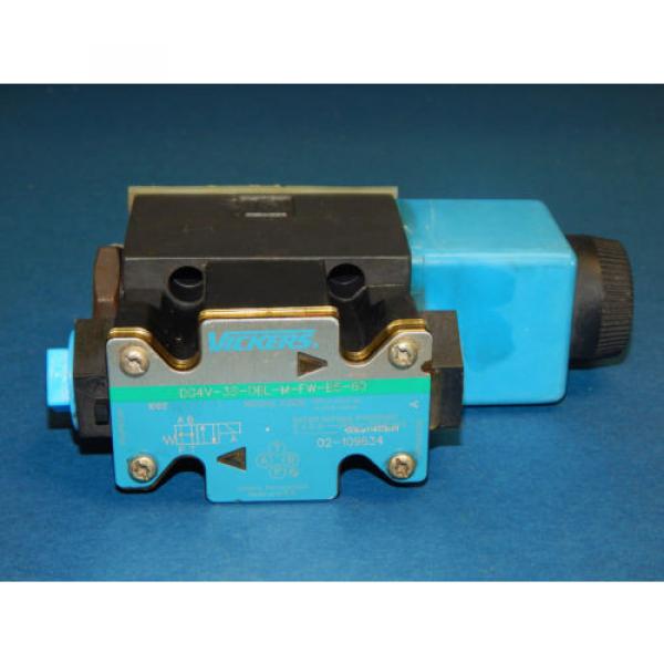 Vickers DG4V-3S-OBL-M-FW-B5-60 Hydraulic Directional Valve 51/2#034;Inch NPT #2 image