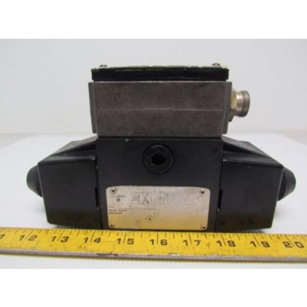 Vickers 02-119590 DG4S4LW-01 6C-B-60 Double Solenoid Hydraulic Valve 3-Pos 4-Way #1 image