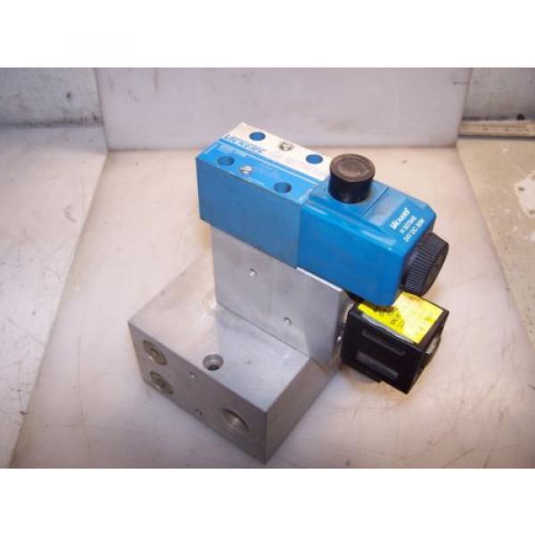 Origin VICKERS PILOT SOLENOID VALVE DG4V-3-2AL-M-U-H7-60 WITH ALUMINUM MANIFOLD #1 image