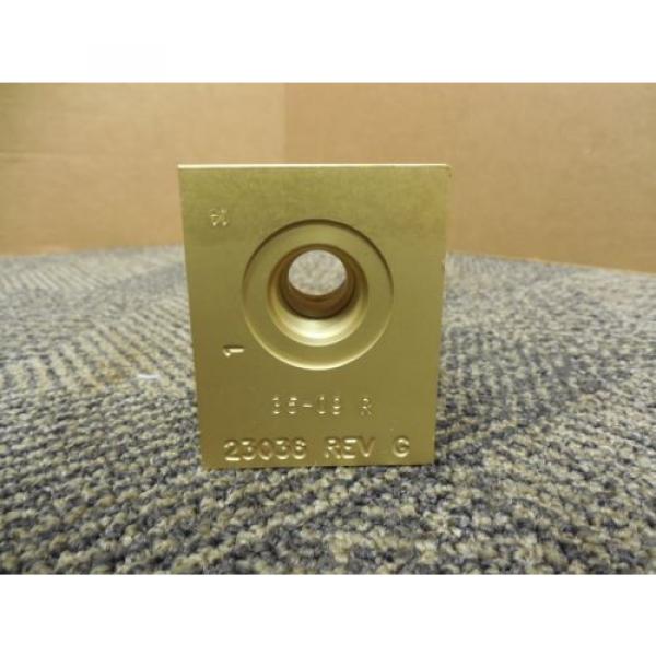 VICKERS 23036 HYDRAULIC BLOCK I/O FOR CARTRIDGE RELIEF VALVE Origin #3 image