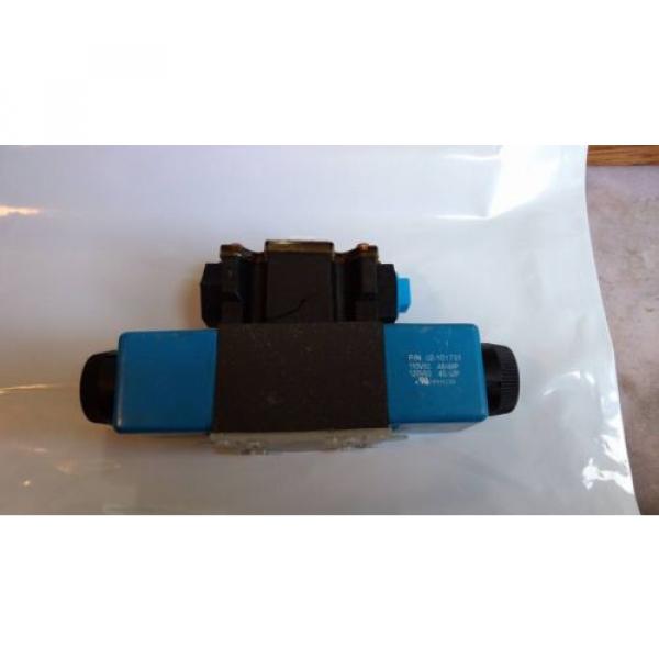 origin Eaton Vickers Hydraulic Solenoid Valve 02-101731 DG4V-3S-6C-M-FTWL-B5-60 #2 image