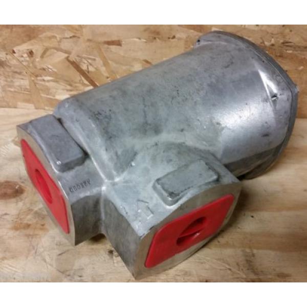 Vickers 50F Hydraulic Indicating Inlet Strainer 50FB-1F-12,  1 1/2#034; NPT #2 image