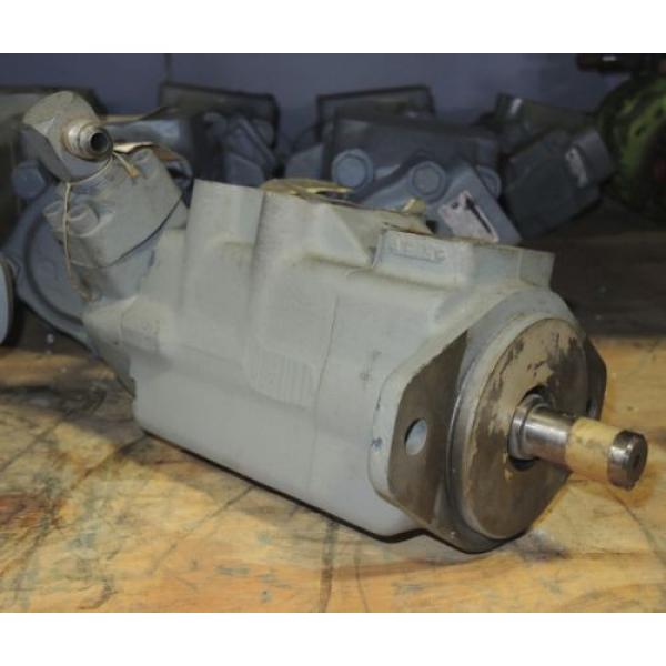 Vickers Hydraulic Vane Pump - 2520V 17A 5 1DD20 282 160 #1 image