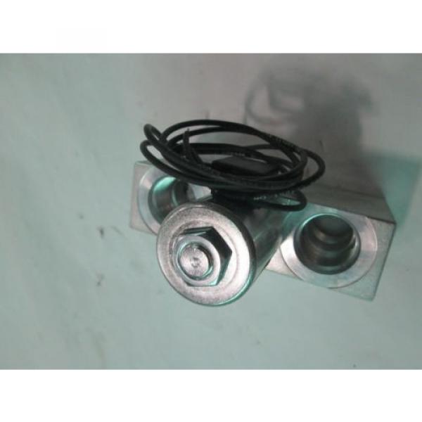 Origin Vickers Hydraulic Block 900-3909-05 Solenoid 300AA00095A Bandit Chipper Part #3 image