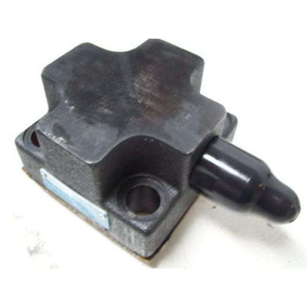 VICKERS CVCS-32-C-S2-W-125-11 HYDRAULIC RELIEF VALVE 02-316711 F11S Origin #1 image