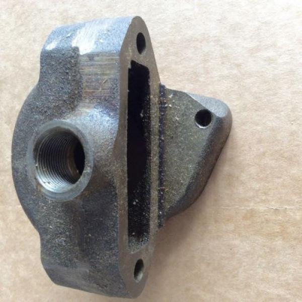 NOS Ford Tractor HYDRAULIC PUMP GEAR HOUSING Vickers Vane  NCA905A #2 image