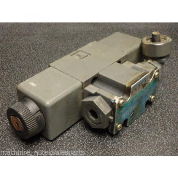 VICKERS HYDRAULIC VALVE_DG4V-3S-6C-M-FTWL-B5-60_DG4V3S6CMFTWLB560 #1 image