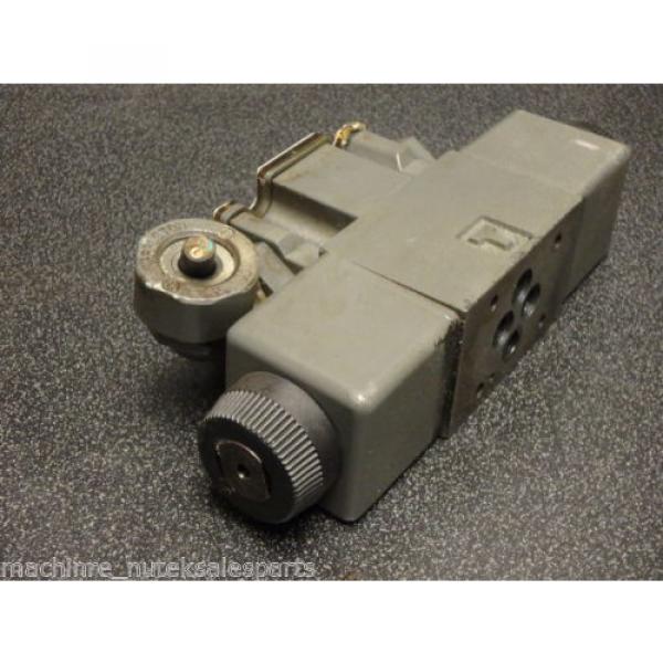 VICKERS HYDRAULIC VALVE_DG4V-3S-6C-M-FTWL-B5-60_DG4V3S6CMFTWLB560 #4 image