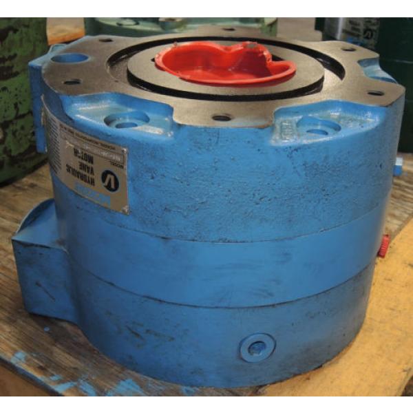 Vickers Hydraulic Vane Motor - MHT-130-75/55-N1-30-S20/13 #2 image