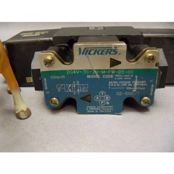 Vickers DG4V-3S-2N-M-FW-B5-60 Hydraulic Directional Control Valve #2 image