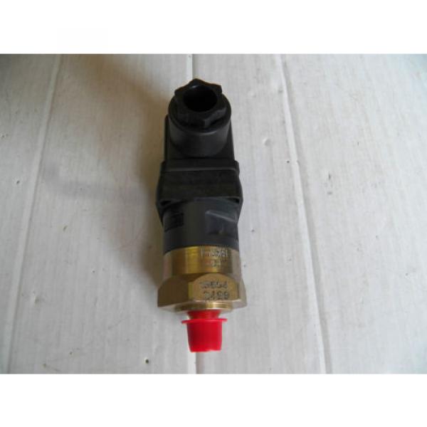 Origin VICKERS CONTROL VALVE P-233051-01 P23305101 P-233051-01H P23305101H 18 PSI #3 image