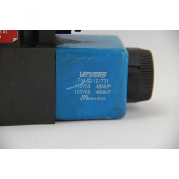 Vickers DG4V-3S-2A-M-FPA3WL-B5-60 Solenoid Directional Valve 100Bar 1/2#034; NPT #8 image